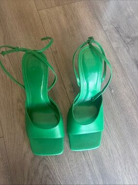 ZARA Emerald Green Strappy Square-Toe Heels